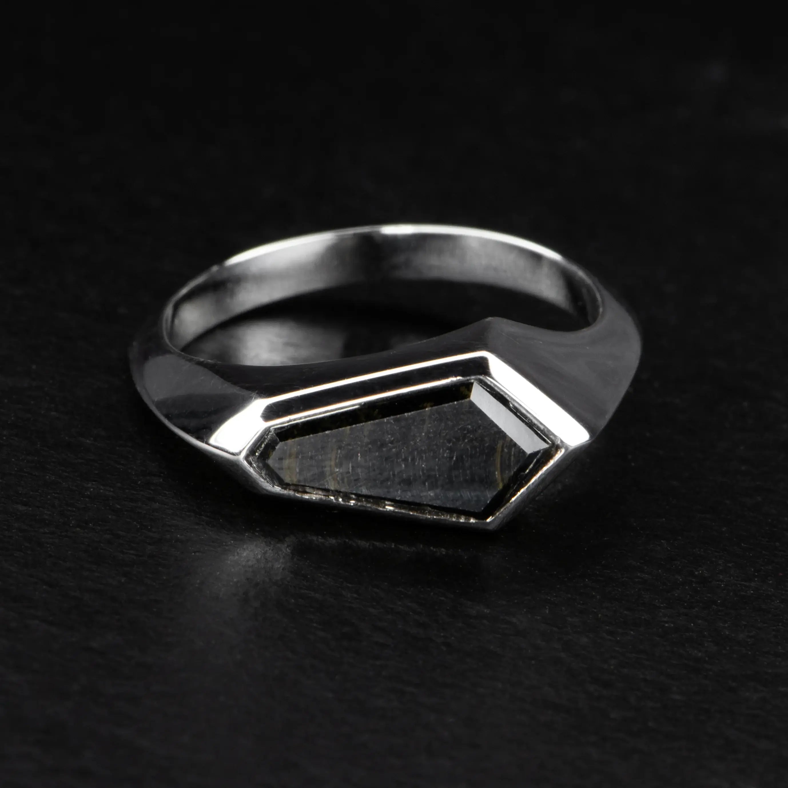 Asymmetrical Ring - FALCON'S EYE