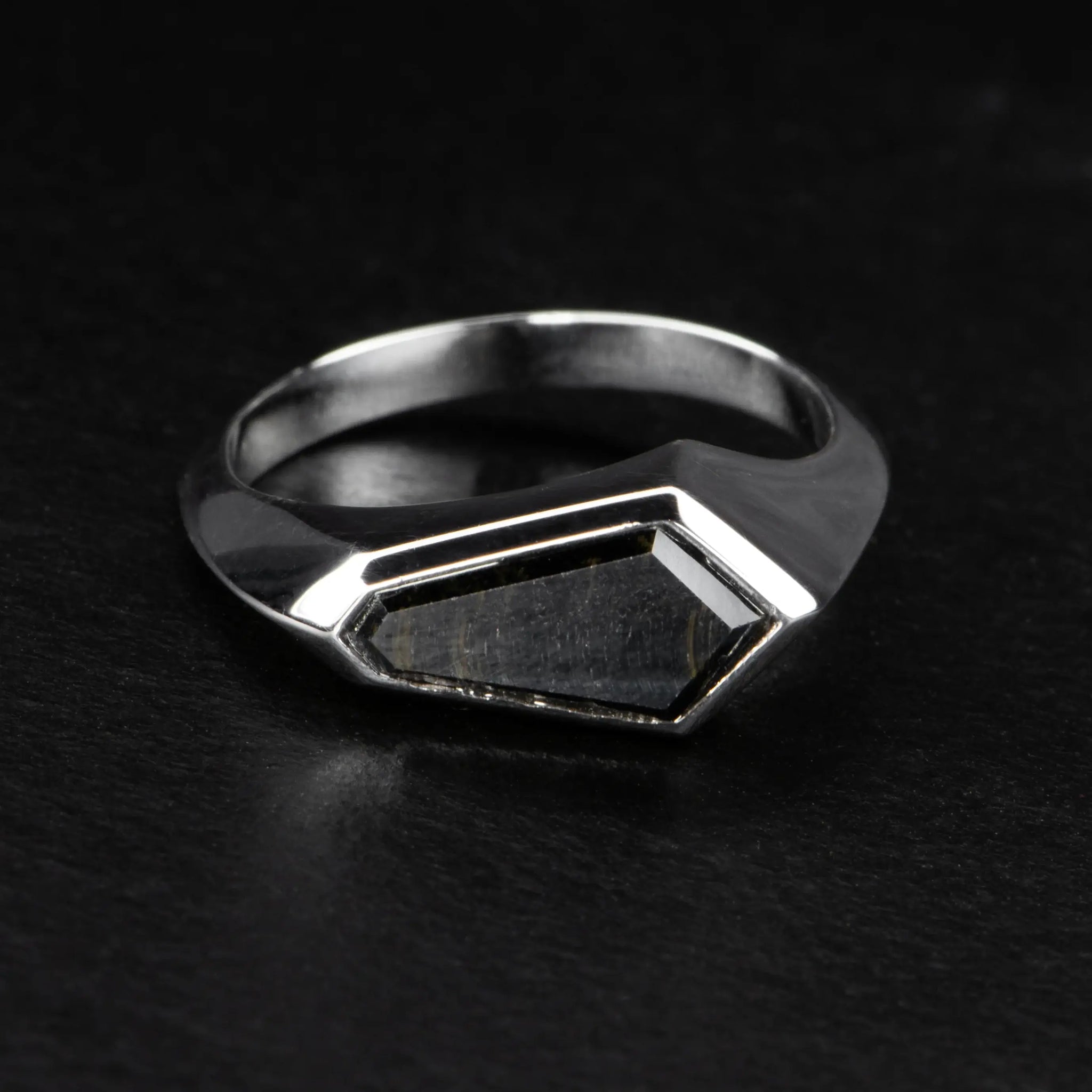 Asymmetrical Ring - FALCON'S EYE - AHW Studio