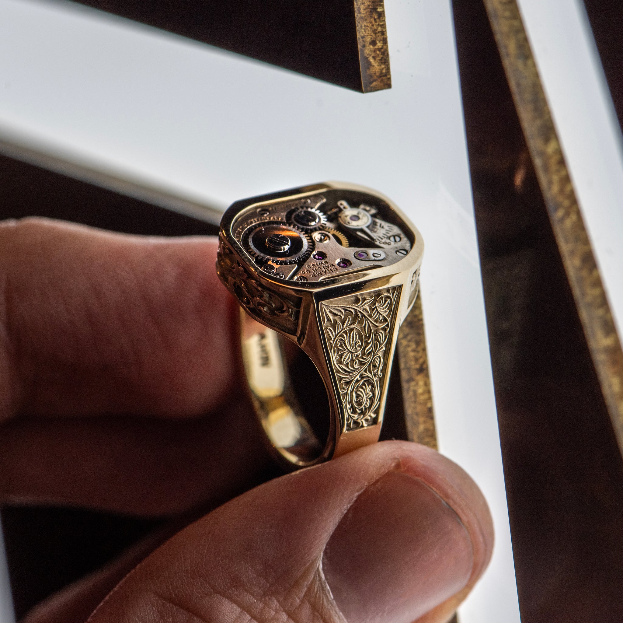 Yellow Gold Signet - VESTIGE - AHW Studio