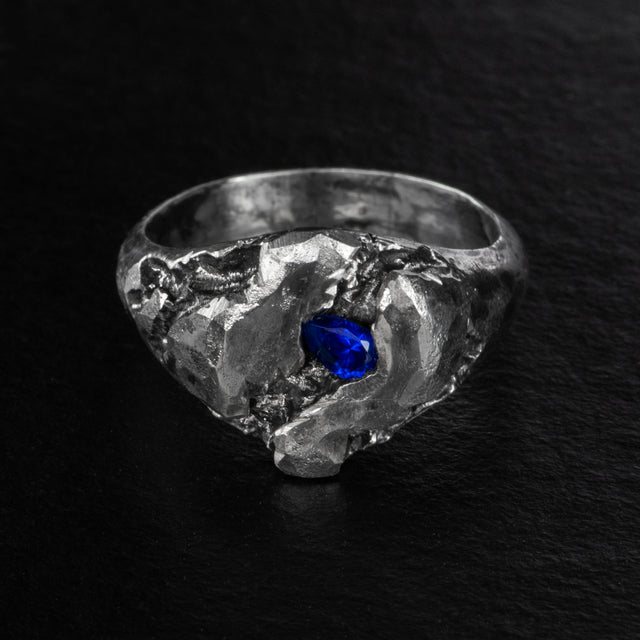 Pear-Cut Signet Ring - MAZARINE - AHW Studio