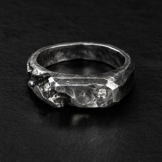 Diamond Signet - DIAMOND IN THE ROUGH