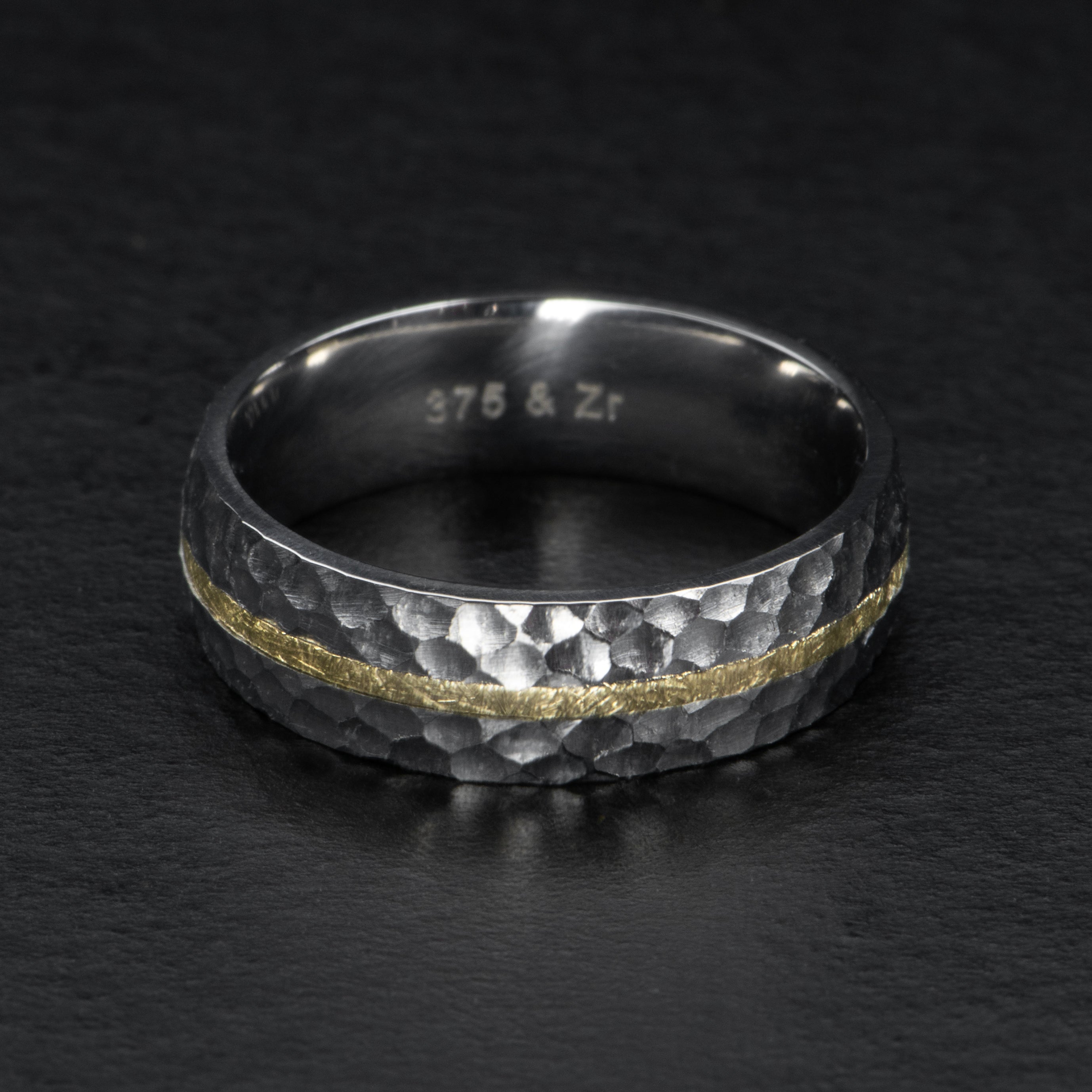 18K Hammered Band - ORE