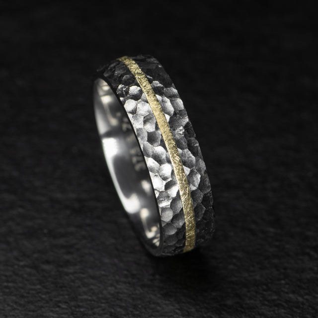 18K Hammered Band - ORE