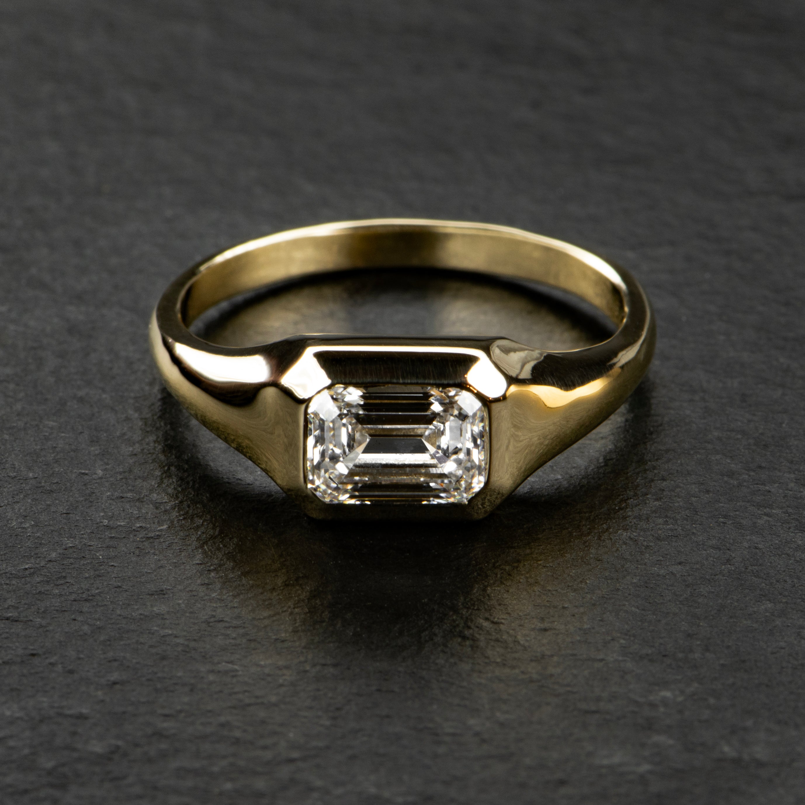 Diamond Signet - DECO - AHW Studio