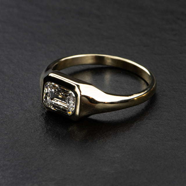 Diamond Signet - DECO