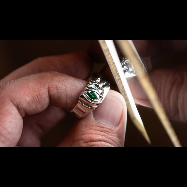Emerald Band Ring - SERAPHIM
