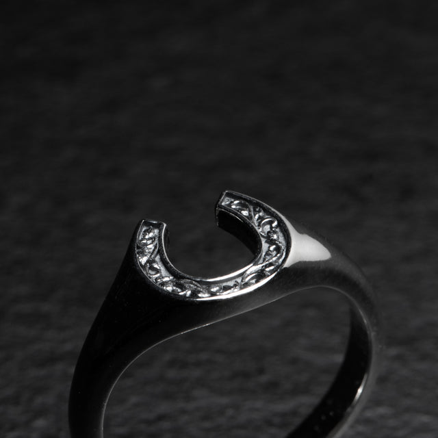 Horseshoe Signet - TOKEN