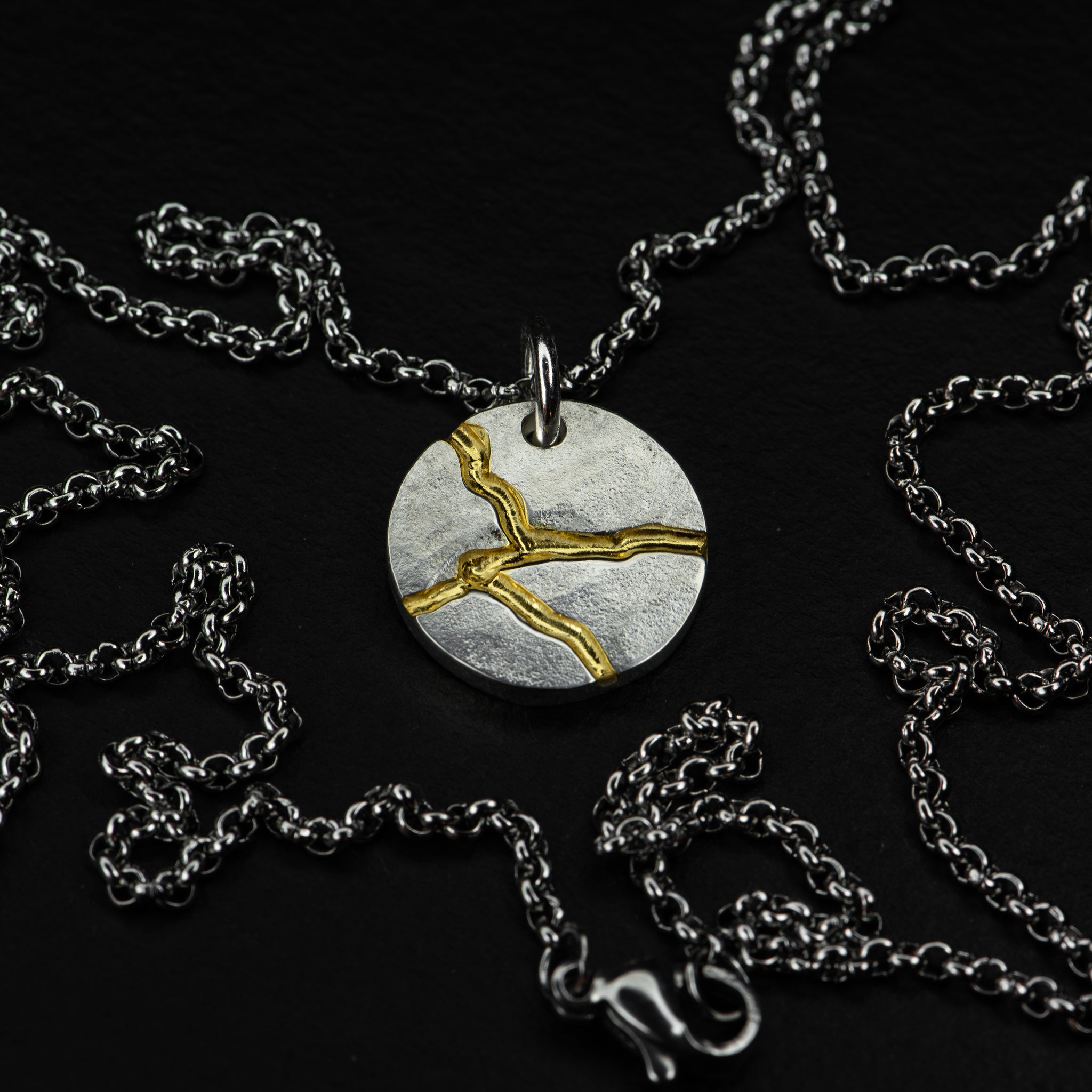 Round Silver Pendant - KINTSUGI - AHW Studio