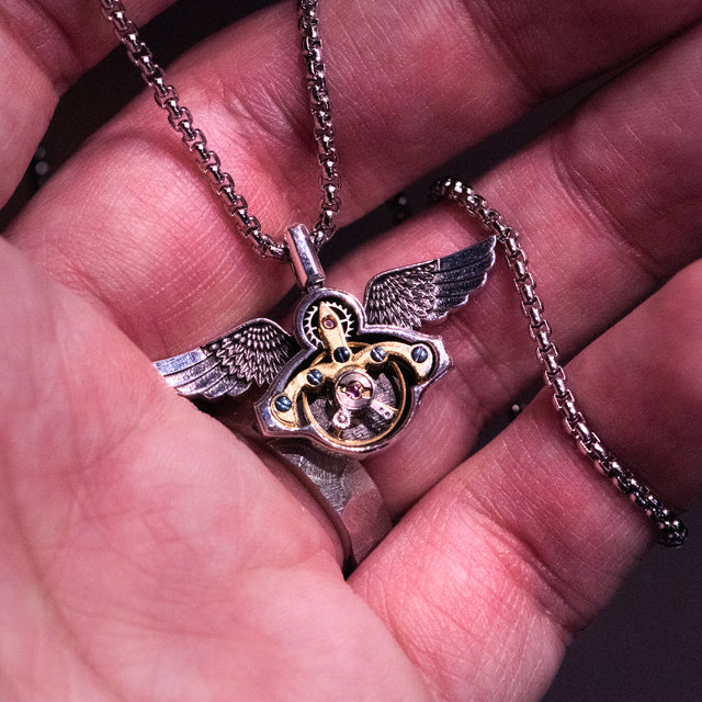 TIME FLIES - AHW Studio