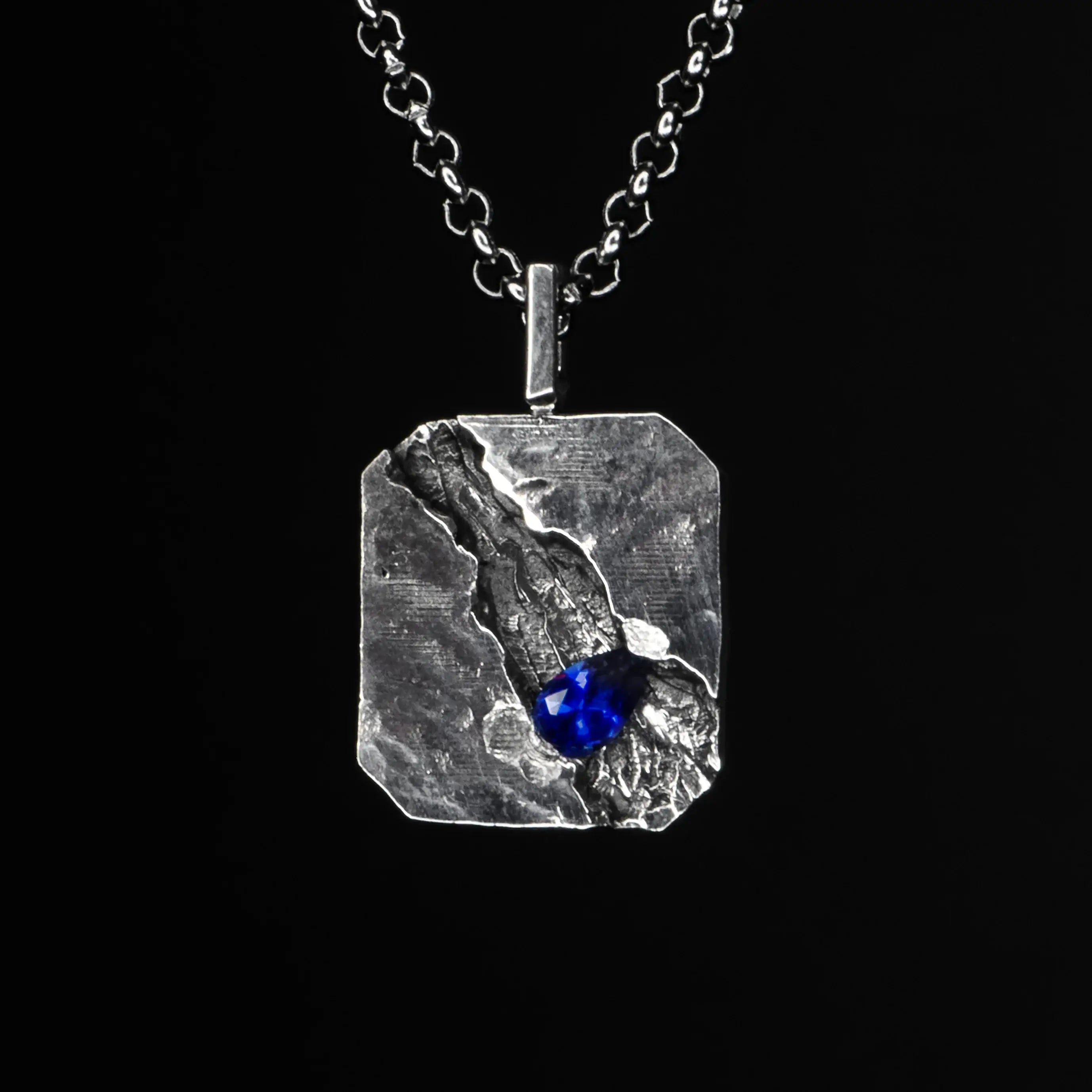 Sapphire Pendant - COBALT'S EDGE