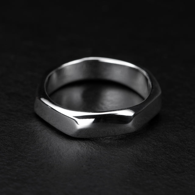 silver band ring
